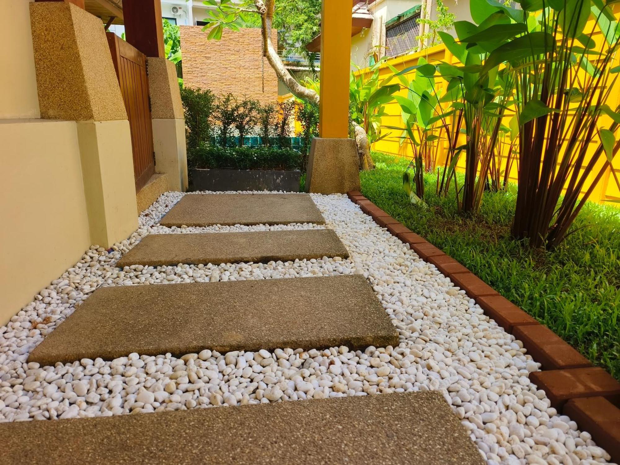 Karon Pool Villa 卡伦3卧泳池别墅 Exterior foto